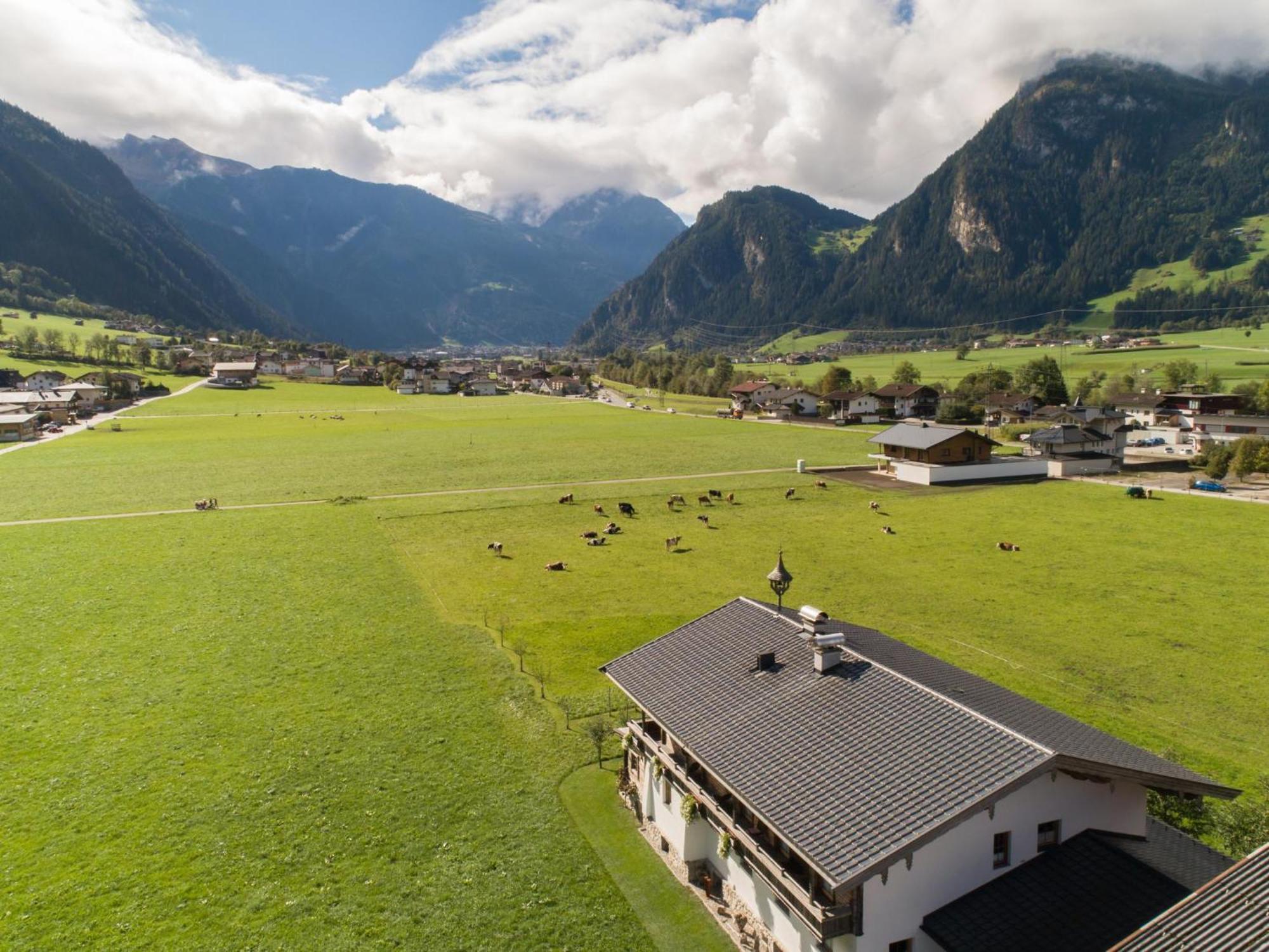 Blick Zum Mayrhofen Ramsau im Zillertal Esterno foto